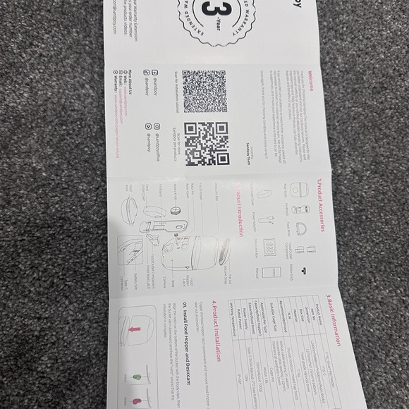 Hanging Automatic Rabbit Feeder - White - Picture 16 of 16